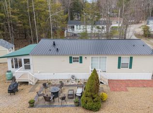 29 Edge O Lake Dr, Mirror Lake, NH 03853