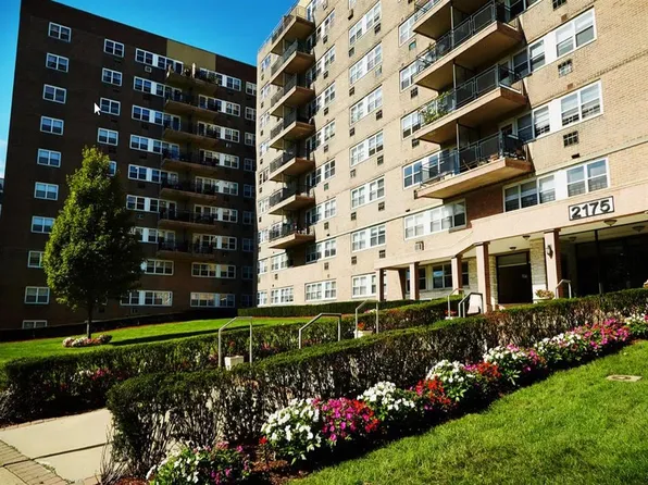 Riverview Towers