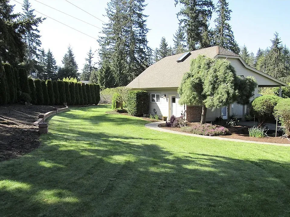 1424 Tacoma Point Dr E