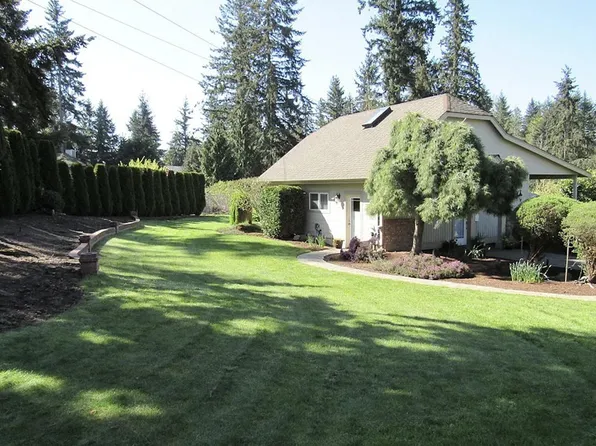 1424 Tacoma Point Dr E, Lake Tapps, WA 98391