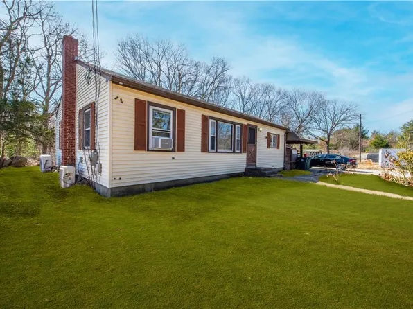 198 Knotty Oak Rd, Coventry, RI 02816