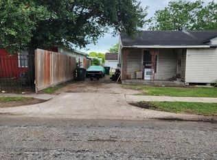 3022 Carver Dr, Corpus Christi, TX 78405