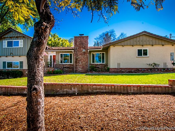 2nd image of 9760 Grosalia Ave