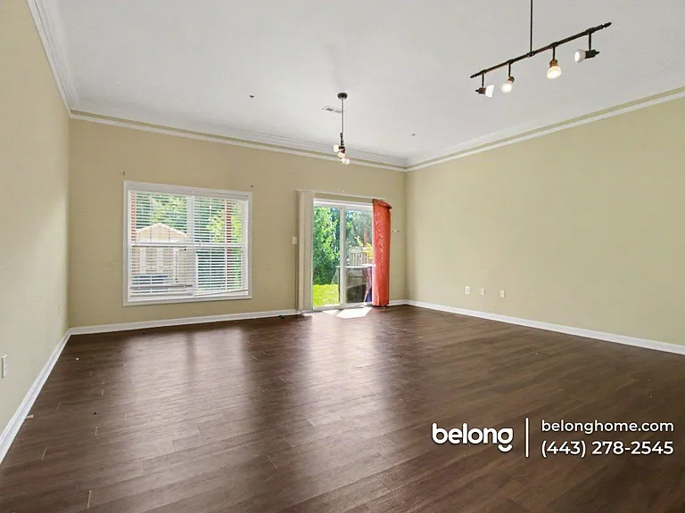 2532 Emerson Dr — Photo 3