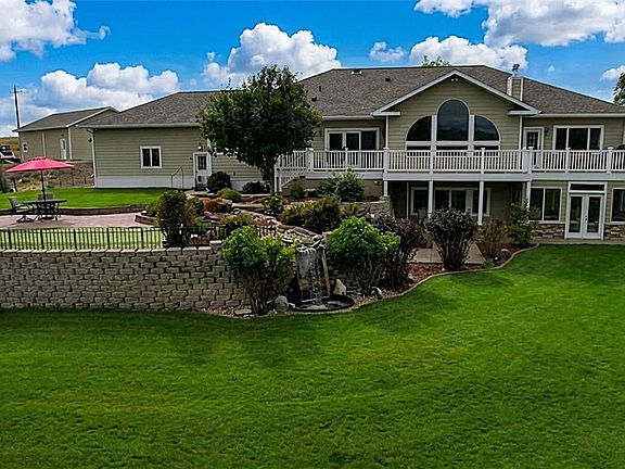 2nd image of 406 Country Club Rd