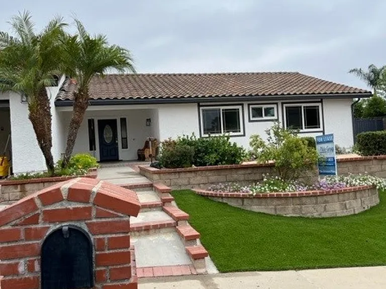 3276 Valarie Ave — Photo 1