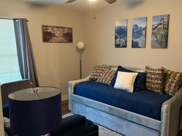 178 Old Montgomery Hwy APT B, Vestavia Hills, AL 35216