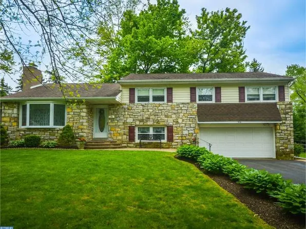 1236 Hart Ln, Hartsville, PA 18974
