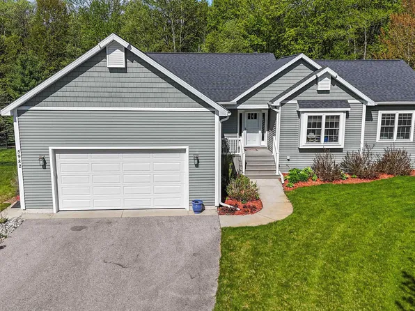 5982 Village Dr, Traverse City, MI 49685