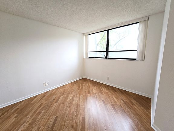5th image of 1820 N Congress Ave APT 203