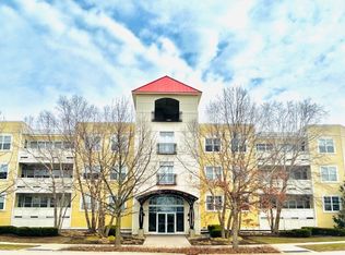 977 Harris Rd Unit 34, Grayslake, IL