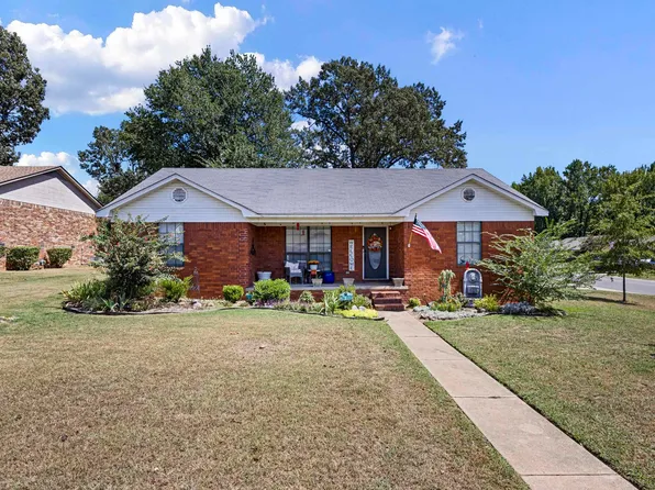2111 S Ithaca Ave, Russellville, AR 72802