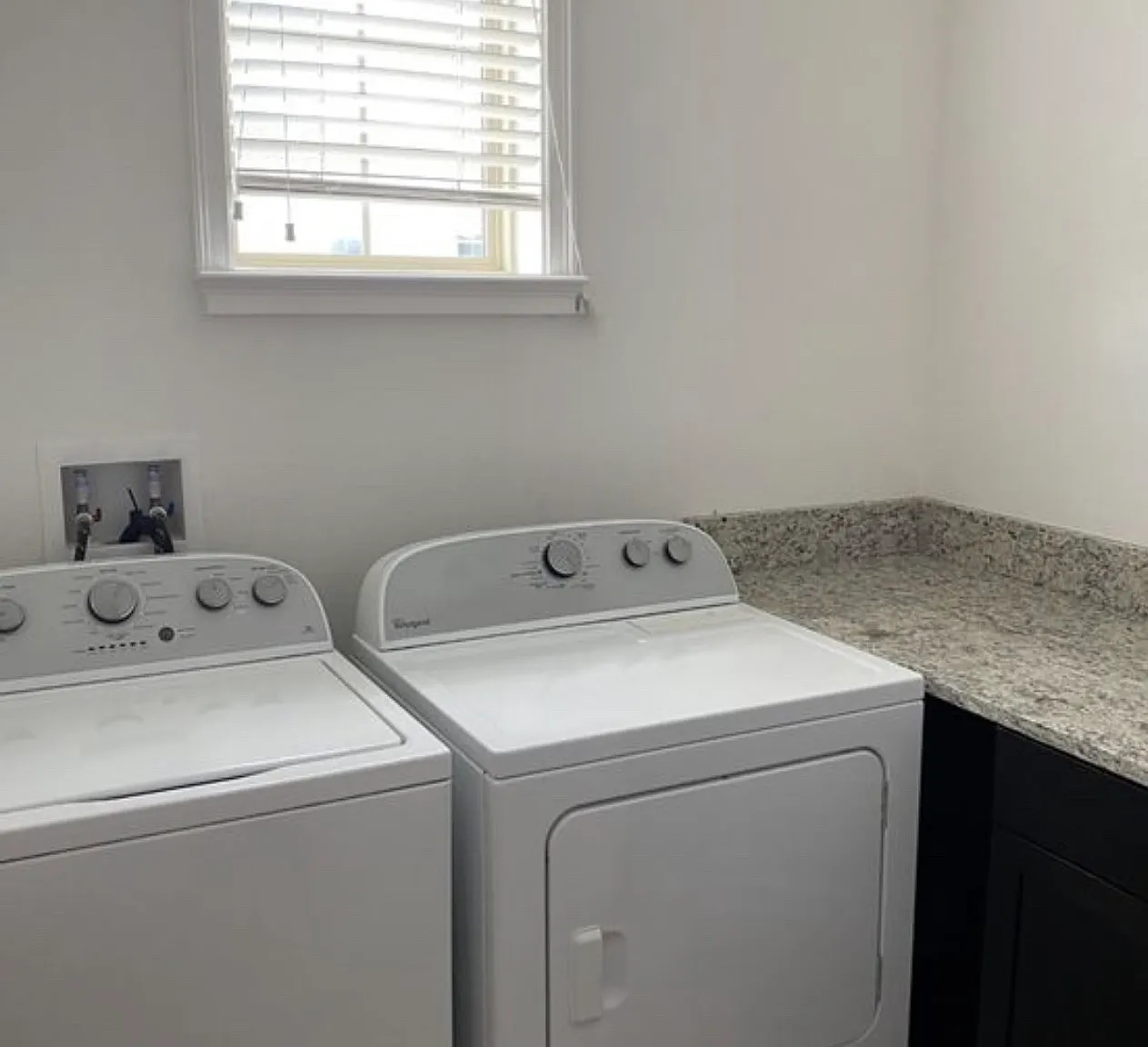 3 bed, 2.5 bath, 1801 sqft, $2,800 — Photo 3