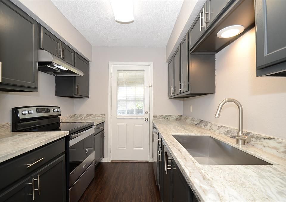 1st image of 5650 Birchmont Dr APT D