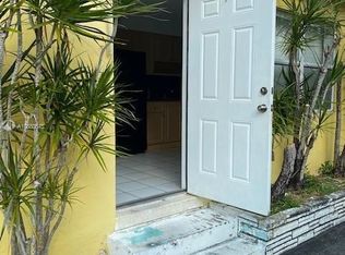 1635 Dewey St #1-2, Hollywood, FL 33020