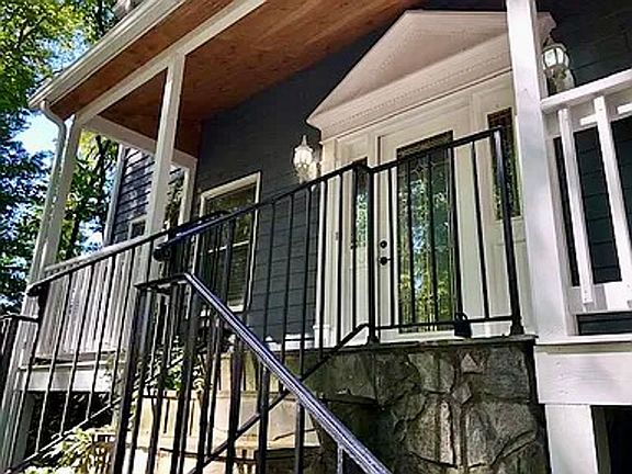 2nd image of 4916 Gold Crest Dr