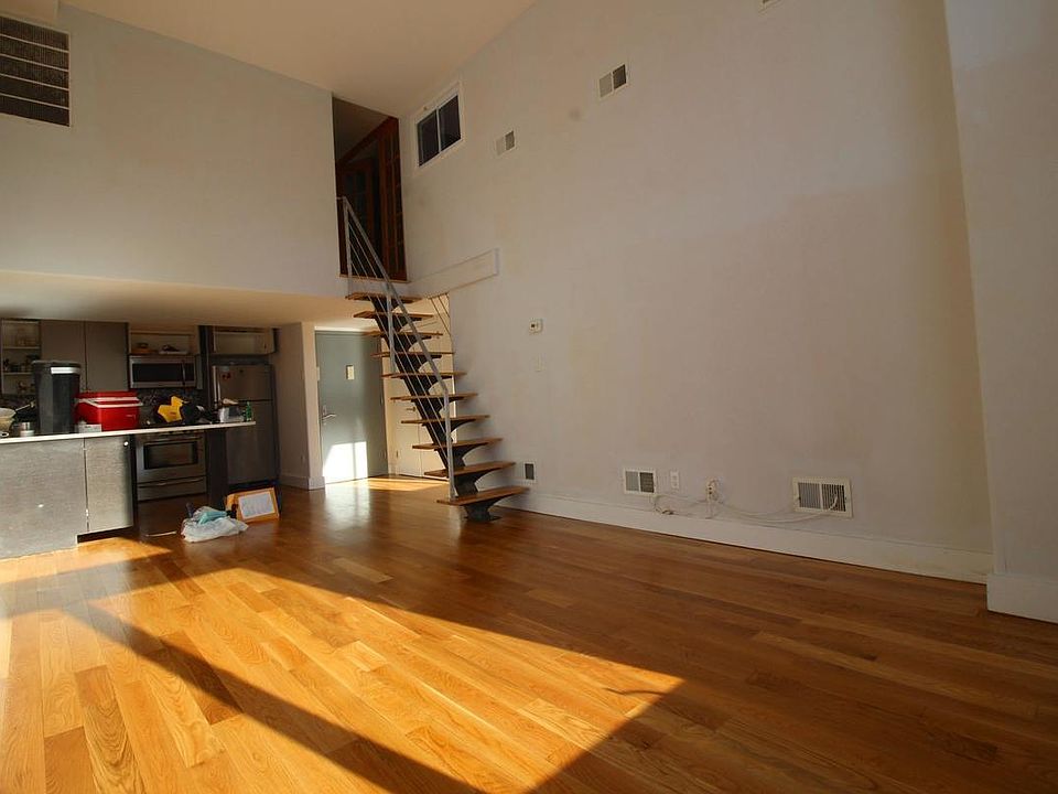 1st image of 96 Meserole St APT 2B