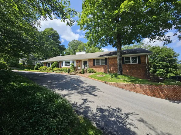110 Whiteside St, Lookout Mtn, TN 37350