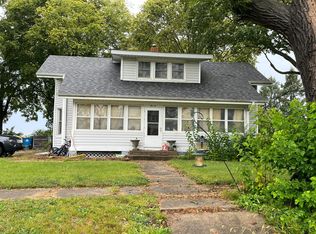 315 S Main Ave, Minier, IL 61759