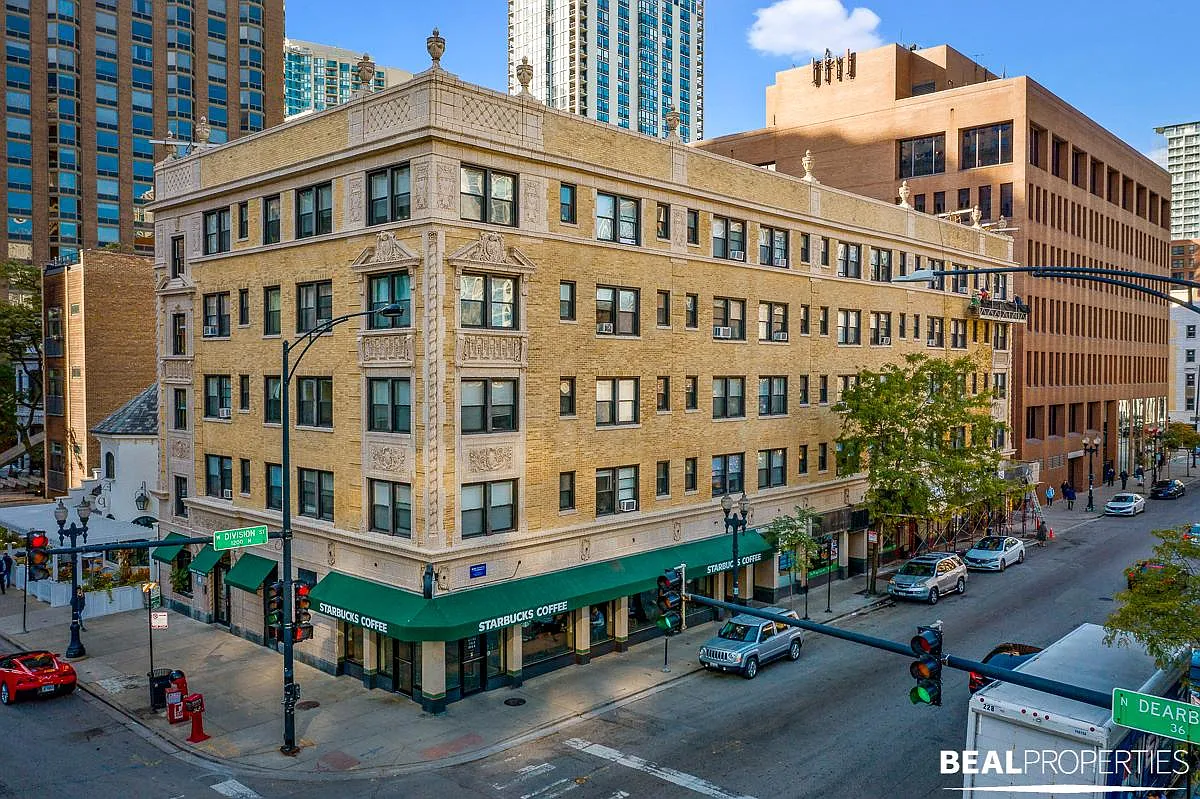 1164 North Dearborn Street — Photo 1