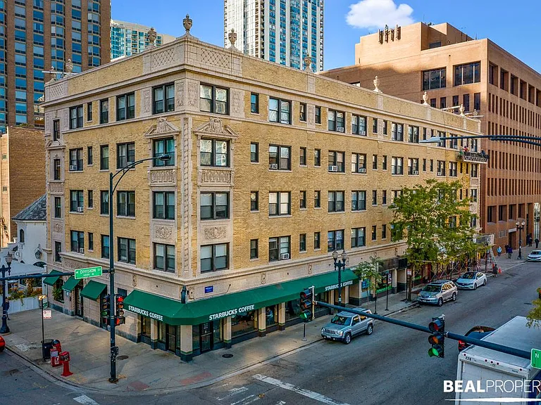 1164 North Dearborn Street — Photo 1