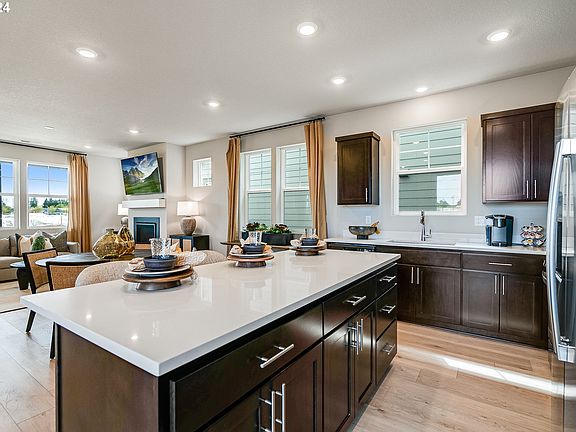 3rd image of 3471 SE 83rd Ave