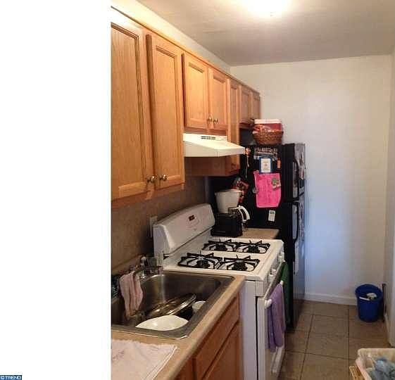 2nd image of 302 Ryers Ave