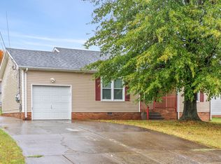 931 Princeton Dr, Clarksville, TN 37042