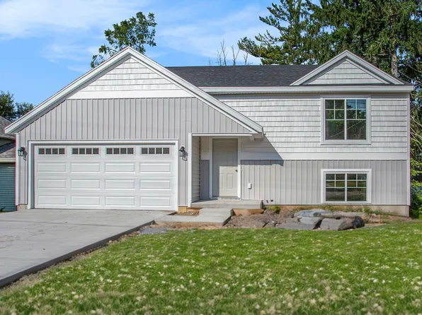 209 S Front St, Belding, MI 48809
