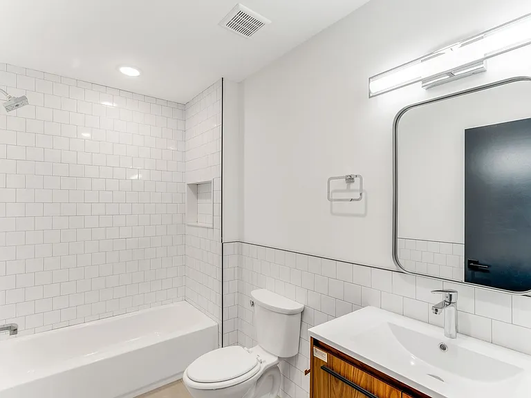 643-645 North 15th Street — Photo 9