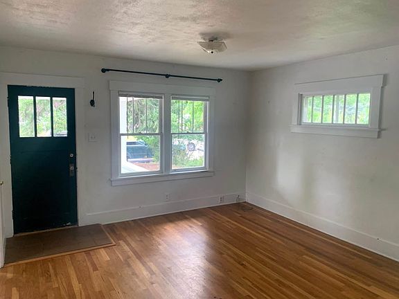 3rd image of 329 E Kent Ave