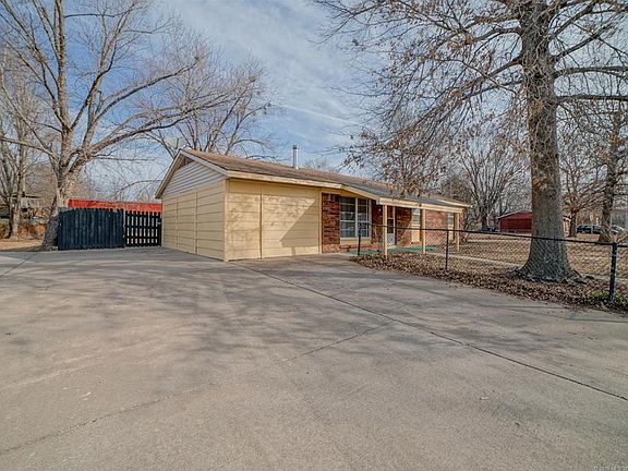 4th image of 312 Kelly Ct