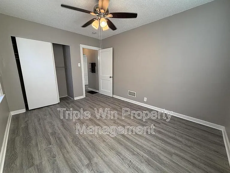 3915 Itaska St — Photo 18