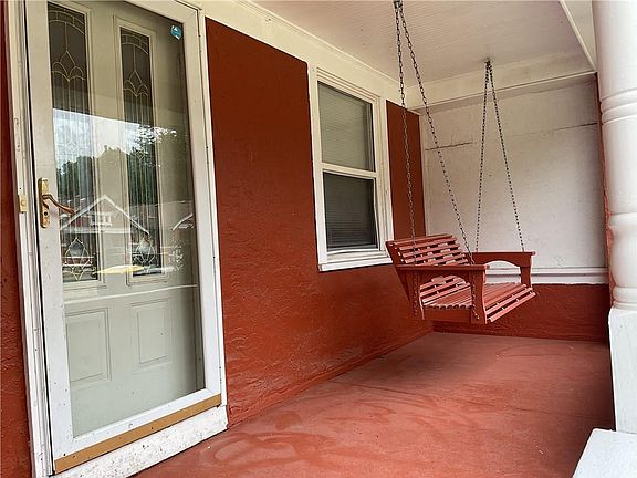 3rd image of 4430 Montgall Ave