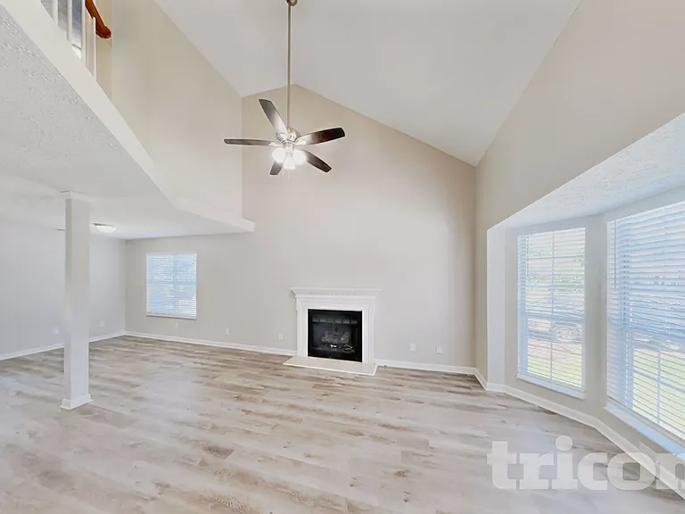 2773 River Bend Dr — Photo 2