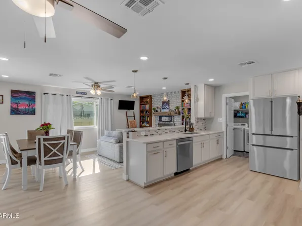 704 N Gentry Circle, Mesa, AZ 85213