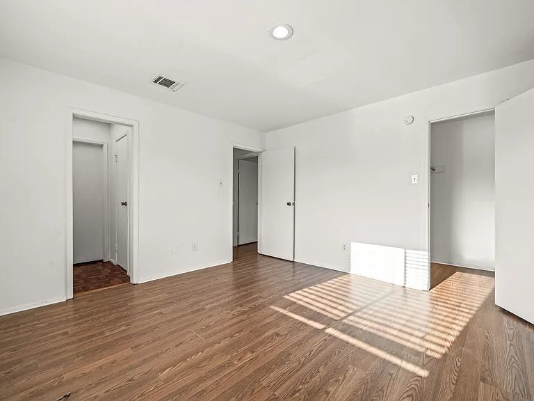 6463 Cambridge Glen Ln — Photo 16