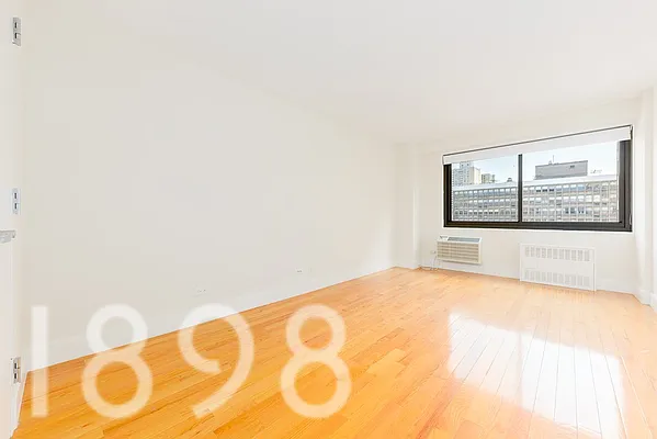 Rented by A&E Real Estate Management | media 10