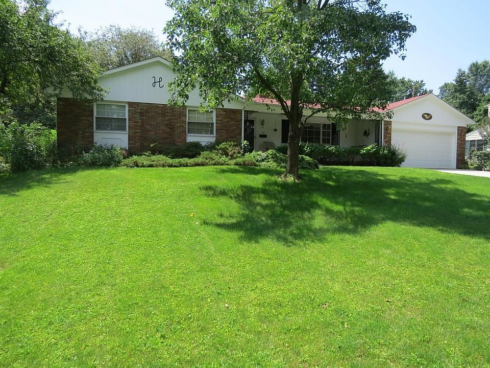 1st image of 723 Garrett Dr