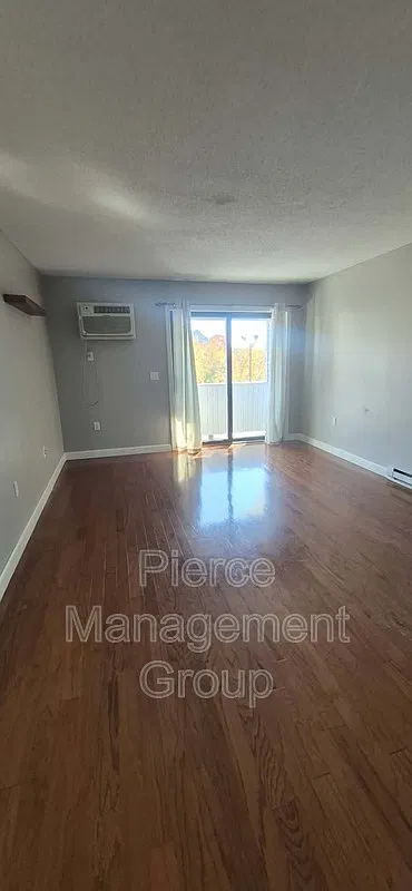 2 bed, 1.0 bath, 833 sqft, $1,850 — Photo 4