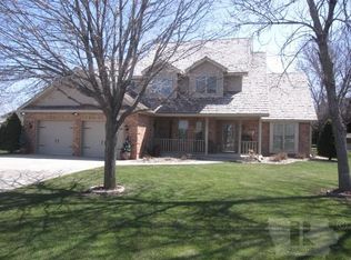 1020 2nd Ave NE, Sioux Center, IA 51250