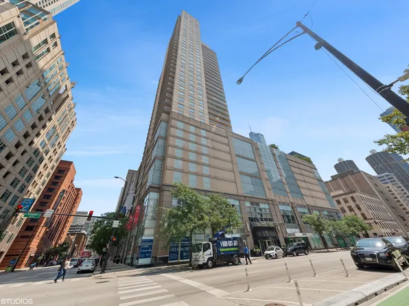 545 N Dearborn St APT 3207, Chicago, IL 60654