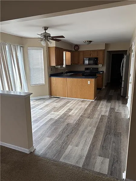 3 bed, 2.5 bath, 2000 sqft, $2,250 — Photo 4