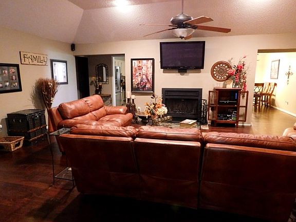 3rd image of 4002 Lehigh Dr