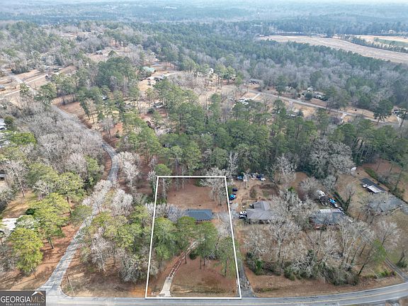 2nd image of 2058 Graham Rd