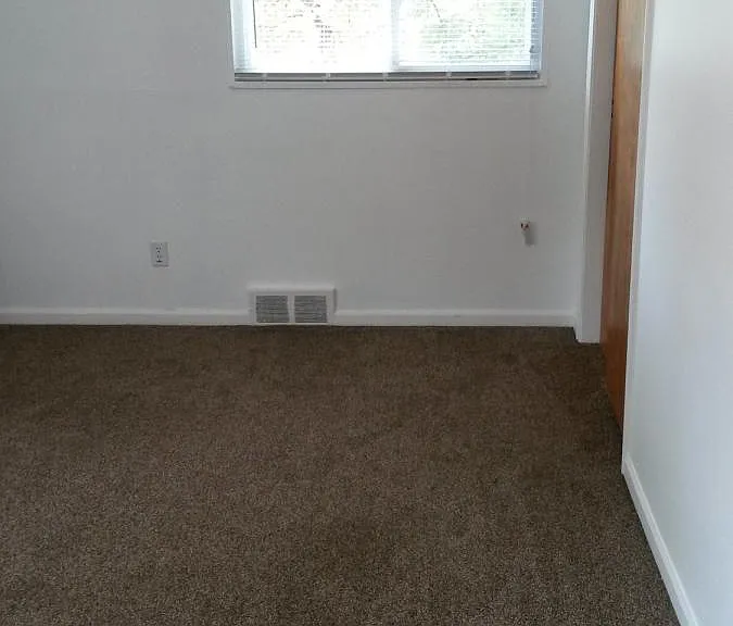 21865 Coolidge Hwy — Photo 4