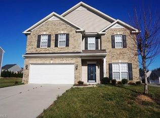 900 Thorncroft Rd, Greensboro, NC 27406