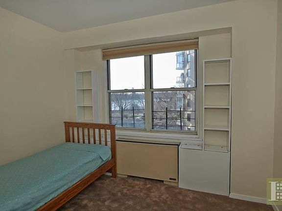 5th image of 200 E End Ave APT 8L