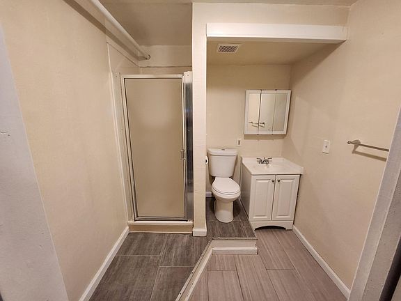 5th image of 142A Wilson Ave #142A