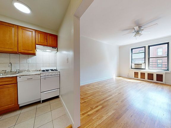2nd image of 227 E 83rd St #4A1